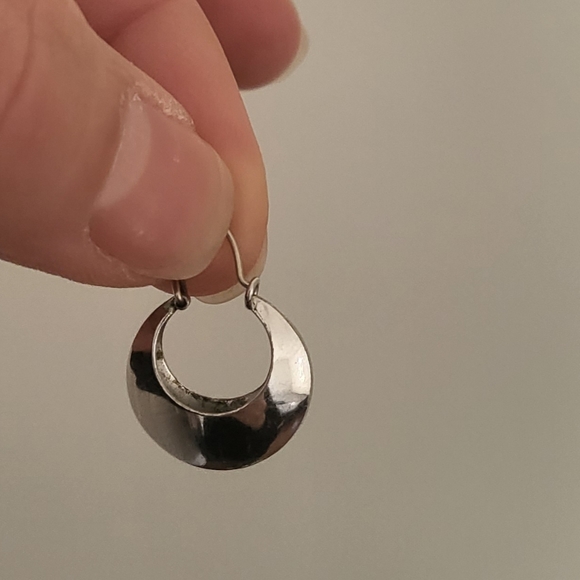 Silver earrings - Picture 2 of 3